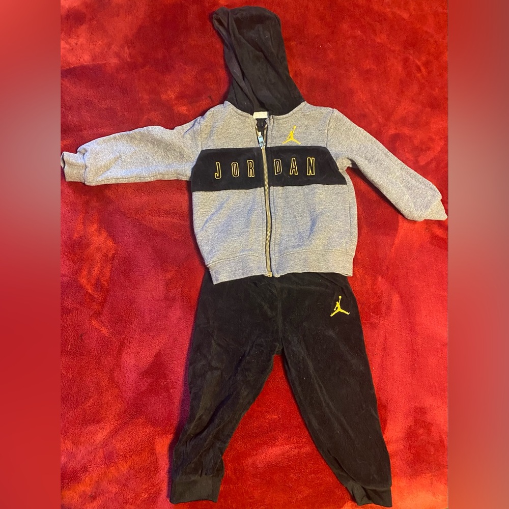 Jordan velour set